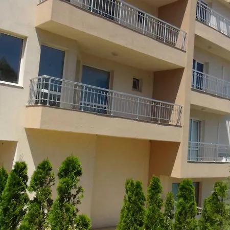 Seafront Apartment *
